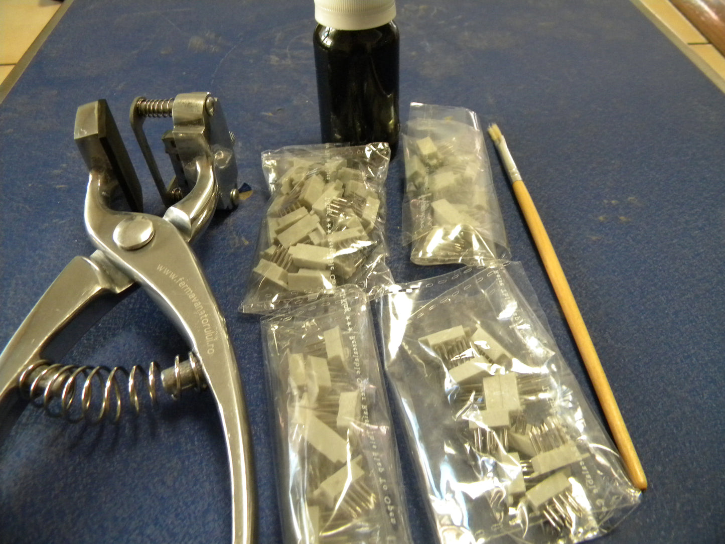 Chit complet tatuare iepuri oi capre