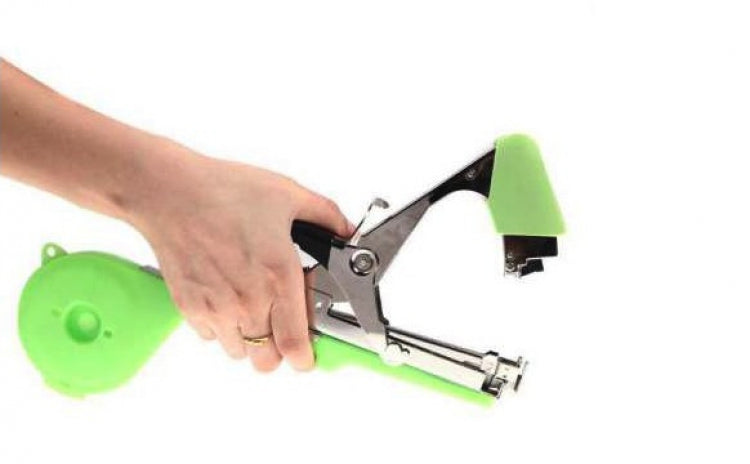 Aparat pentru legat via Tapetool